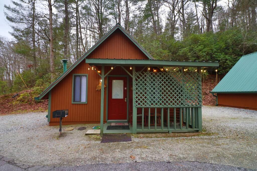 Cute Updated Mountain Cabin Fireplace #3 Хелен Экстерьер фото